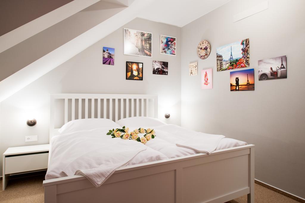 Relax21 Hotel Uhersky Ostroh Room photo